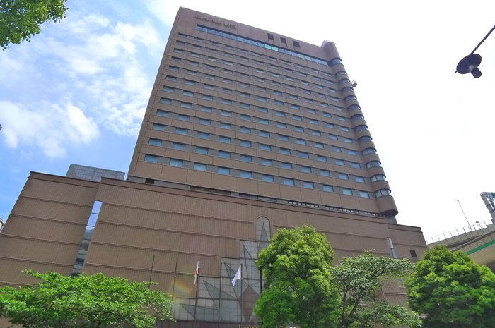 飲食店　ロイヤルパークホテル（飲食店）まで400m