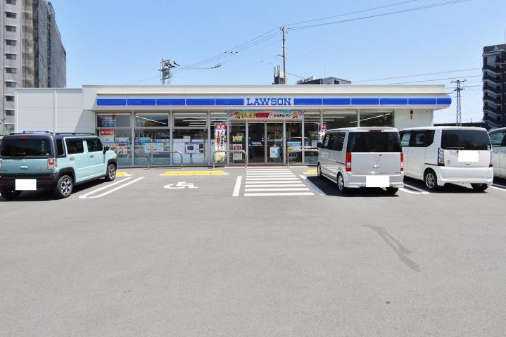 コンビニ　ローソン 徳島南田宮一丁目店（コンビニ）まで211m