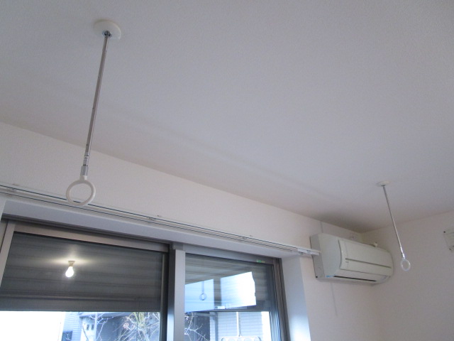 その他設備　★室内物干しフック・防犯シャッター／同タイプ別号室写真★