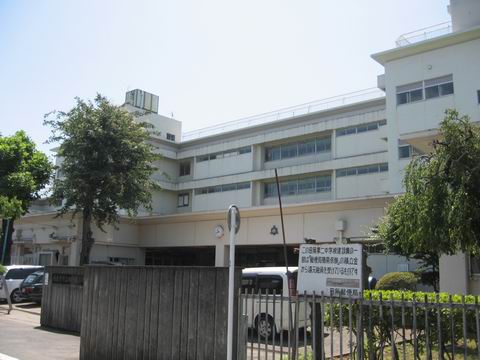 中学校　西東京市立田無第二中学校（中学校）まで708m