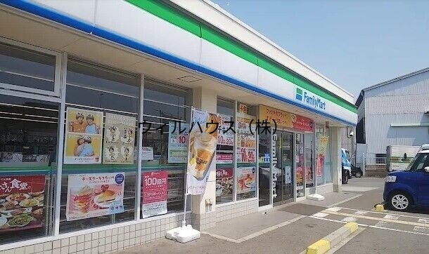 コンビニ　ファミリーマート堺海山町店（コンビニ）まで606m