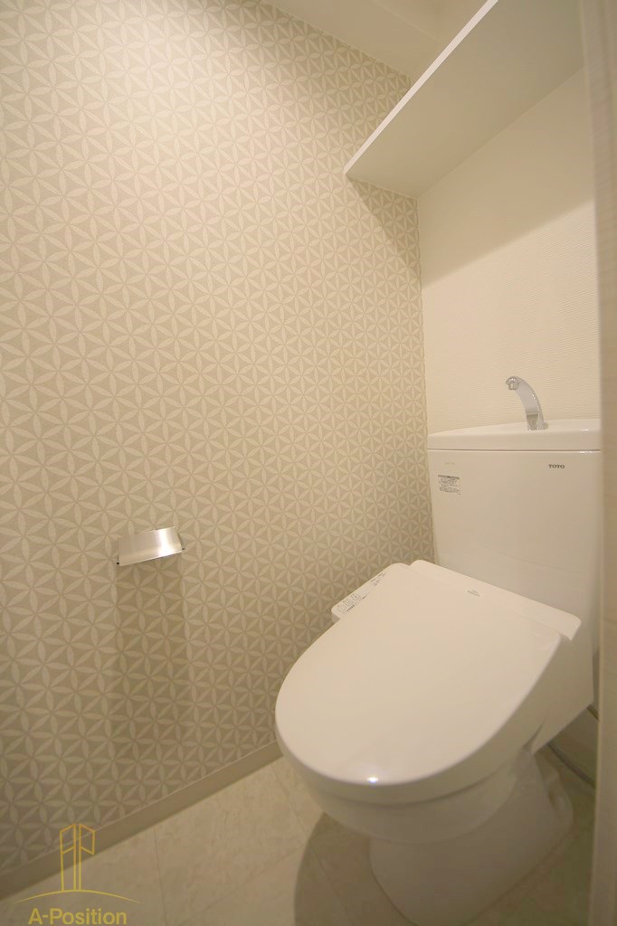 トイレ　ミラージュパレス難波クルヴァ