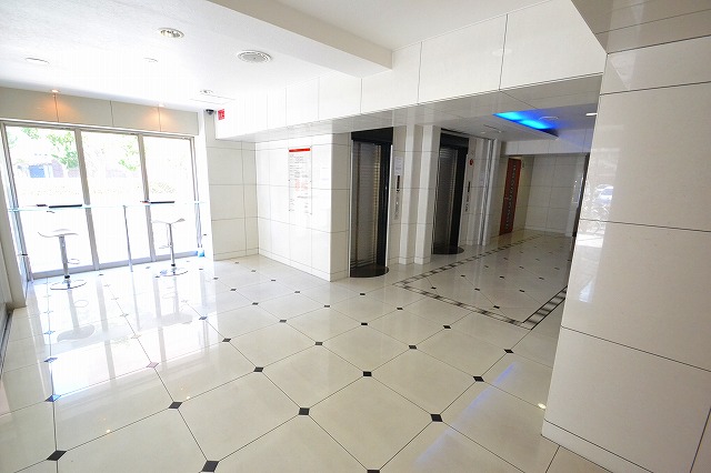 ロビー　共用部も充実マンション♪