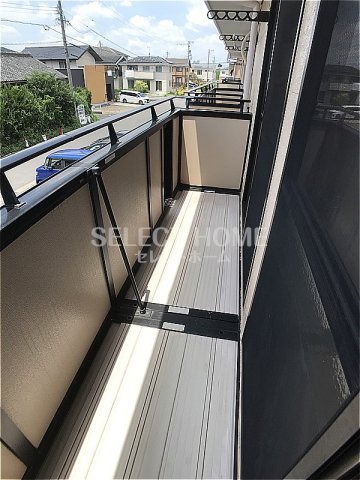バルコニー　陽当たり良好なバルコニーです 同型タイプ