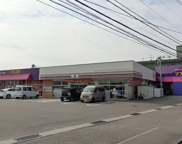 コンビニ　セブンイレブン宮崎月見ケ丘２丁目店（コンビニ）まで391m