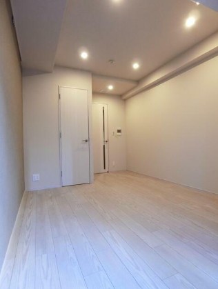 居室・リビング　7.3帖のきれいな洋室。