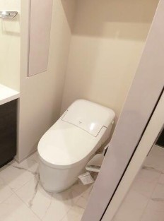 トイレ　タンクレストイレ！