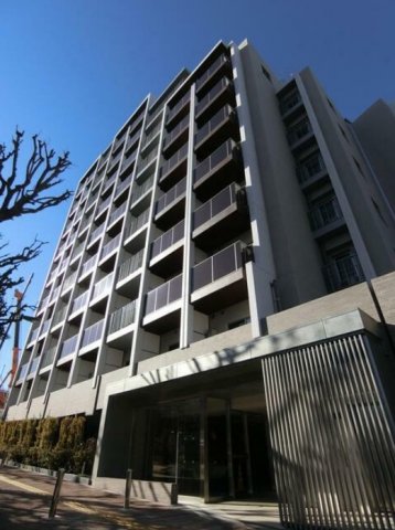 建物外観　鉄筋コンクリート造のがっちりとした建物。