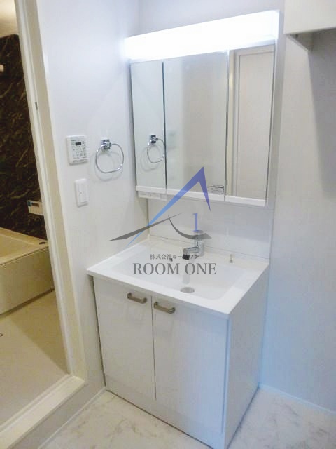 洗面設備　洗面台です。