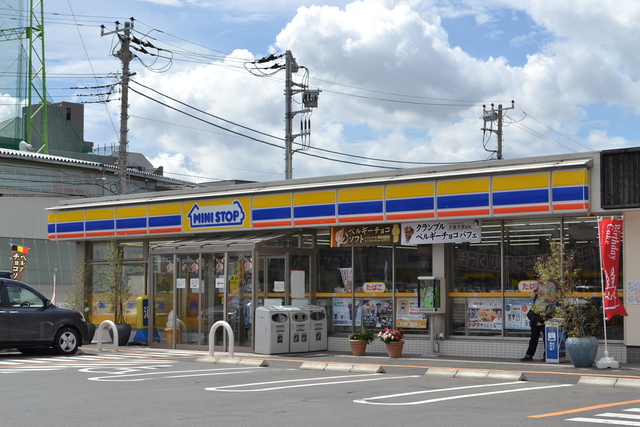 コンビニ　ミニストップ市川田尻3丁目店（コンビニ）まで308m