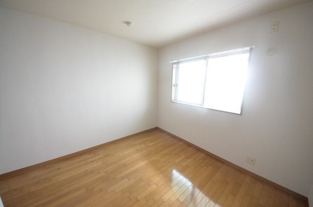 その他部屋・スペース　☆光が差し込む洋室☆