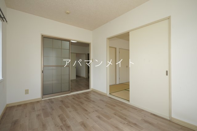 その他部屋・スペース　落ち着いて過ごせるお部屋なので、寝室にいかがでしょうか