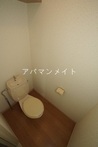 トイレ　トイレもきれいです