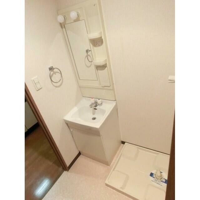 トイレ　スカイコート銀座東第2