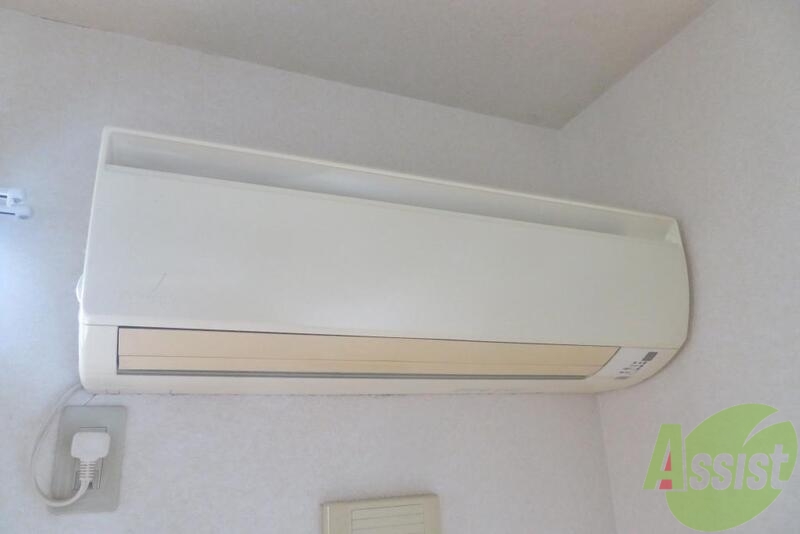 その他設備　エアコンが付いて引越し日から安心ですますよねー。