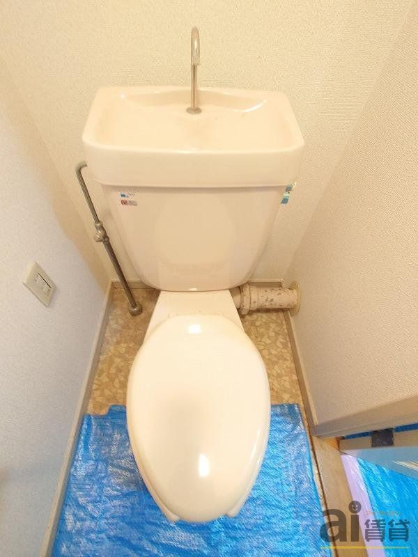 トイレ　※同仕様写真