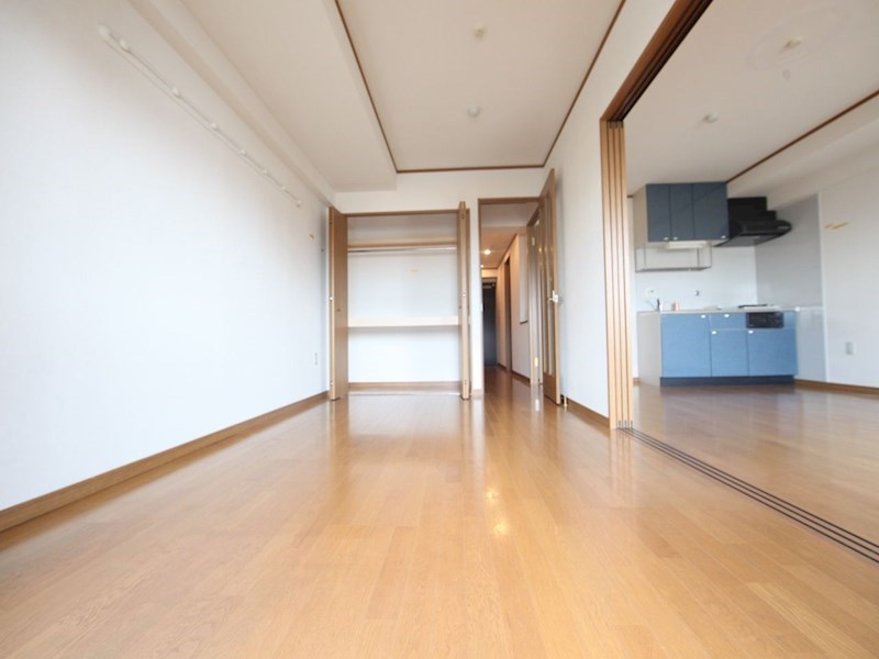 その他部屋・スペース　洋室7.1帖　ＬＤＫ10.4帖　クローゼット付