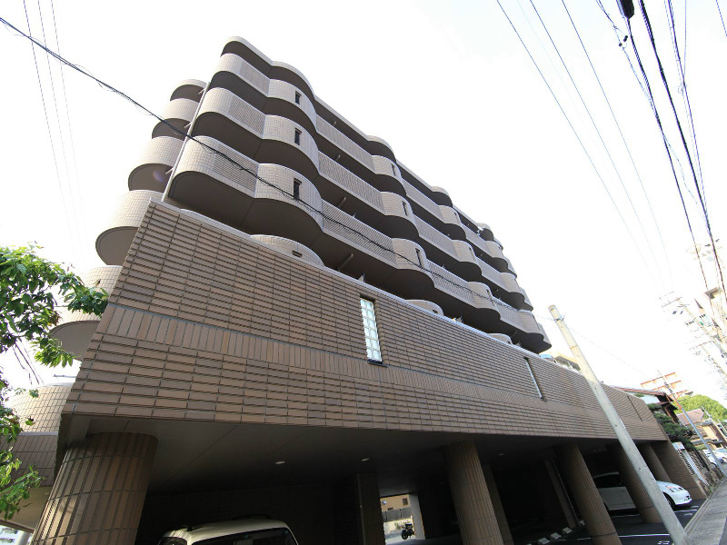 建物外観　外観　防犯カメラ付　オートロック　宅配ＢＯＸ