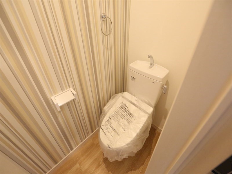 トイレ　温水洗浄暖房便座付トイレ