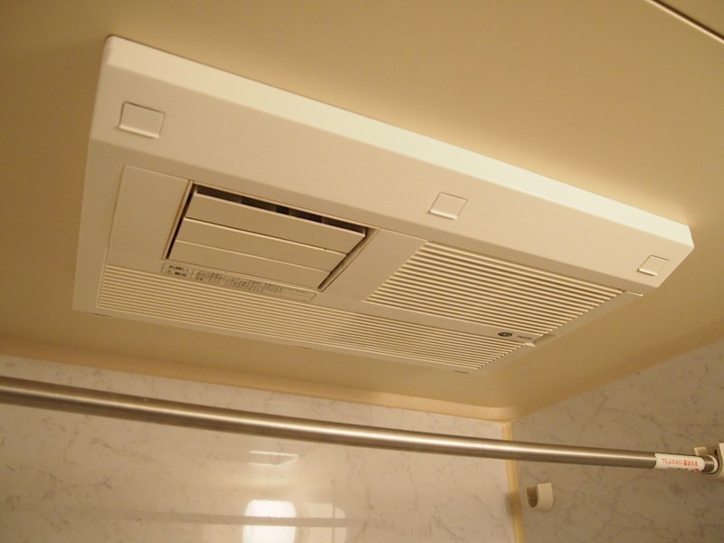 バス・シャワールーム　浴室乾燥機