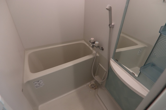 バス・シャワールーム　※別室の参考写真の為、現況優先です。