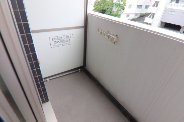 バルコニー　※別室の参考写真の為、現況優先です。