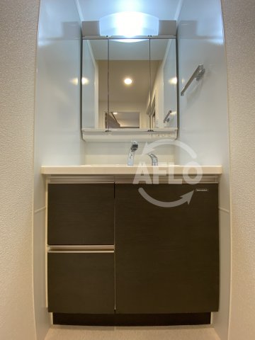 洗面設備　ノルデンハイム天満橋　独立洗面台