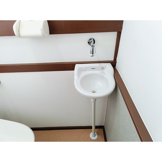 洗面設備　トイレ内に手洗い場あり