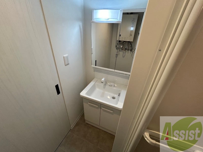 洗面設備　朝の身支度に欠かせない独立洗面台もございます！