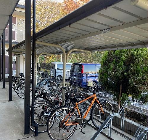 その他共有部分　屋根付き駐輪場完備