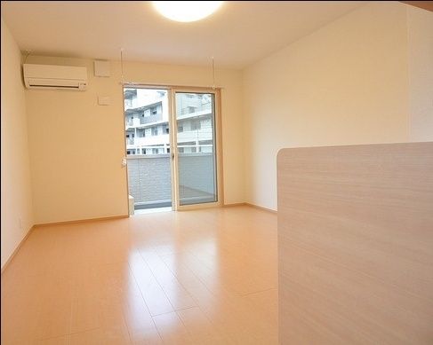 居室・リビング　★テーブルやソファーも置けます★