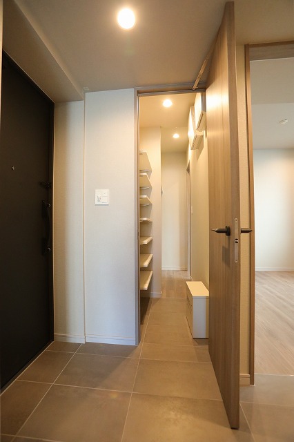 玄関　※別部屋参照