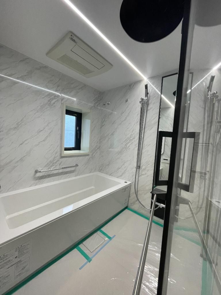 バス・シャワールーム　※別部屋参考写真