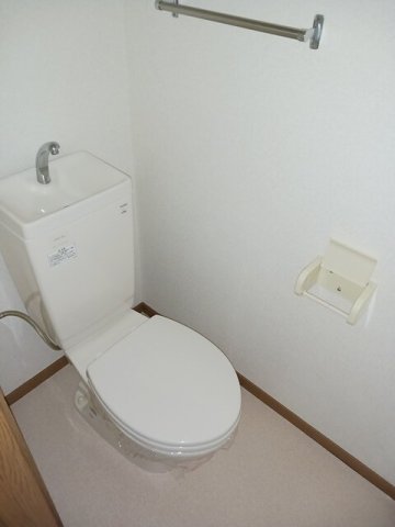 トイレ　トイレもきれいです