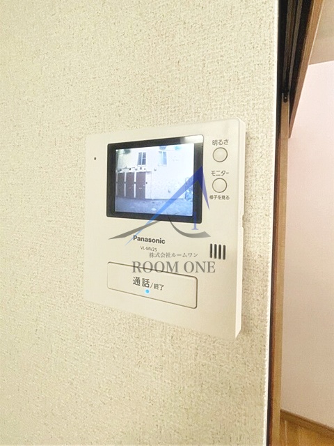 セキュリティ　モニター付きインターホンです。