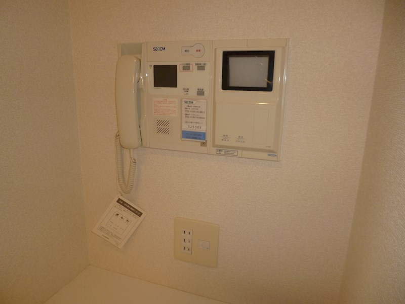 セキュリティ　TVモニター付きで来訪者も確認頂けます。
