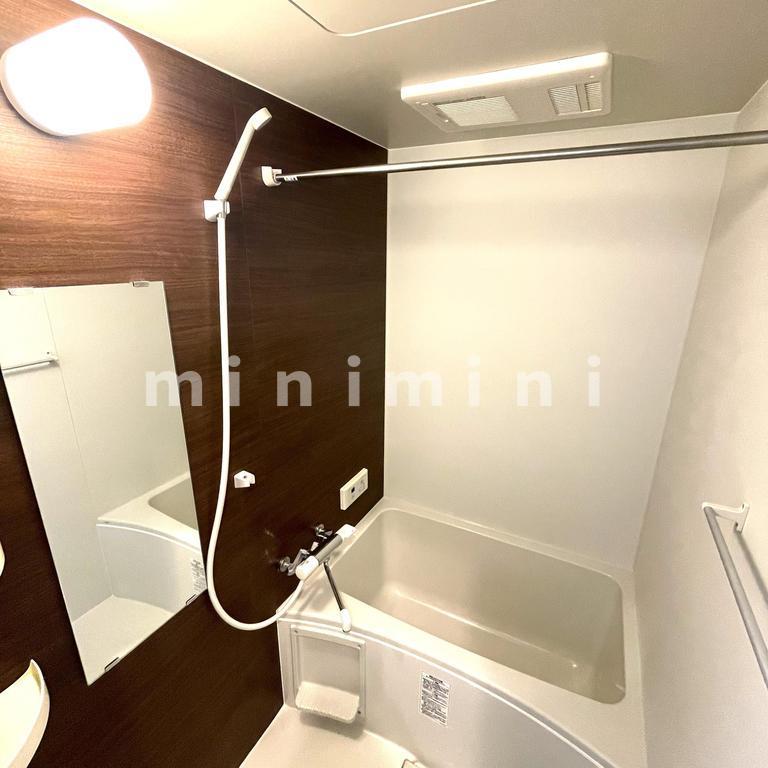 バス・シャワールーム　※写真は別号室のものですので現状優先させていただきます。