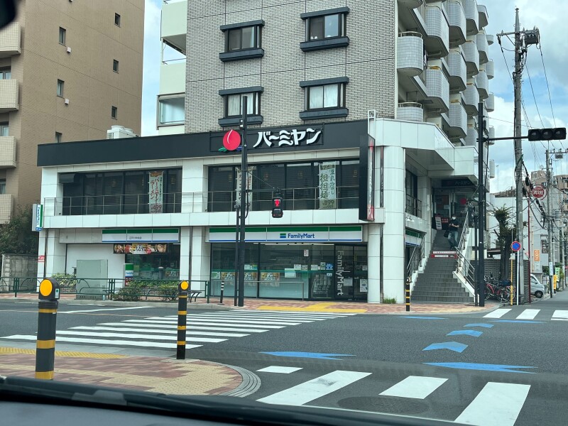 コンビニ　ファミリーマート江戸川中央店（コンビニ）まで56m