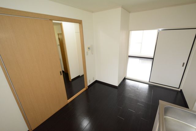 居室・リビング　南向きで明るいお部屋です！