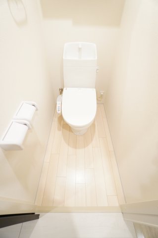 トイレ　※同物件・同タイプの写真です。