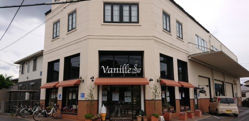 飲食店　バニーユお菓子工房（飲食店）まで1050m