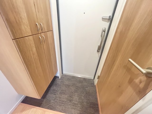 玄関　※別部屋の参考写真となります※現況優先※