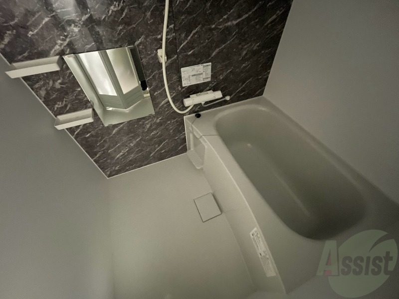 バス・シャワールーム　お風呂になります。一日の疲れを癒してくださいね。