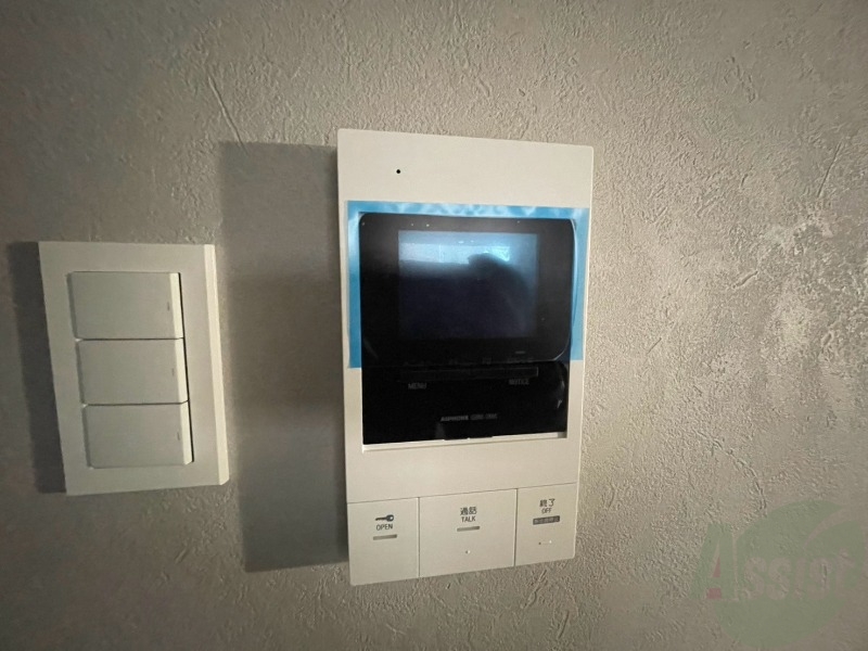 セキュリティ　ＴＶモニター付インターホンです。来客者の顔が見えるので安心！