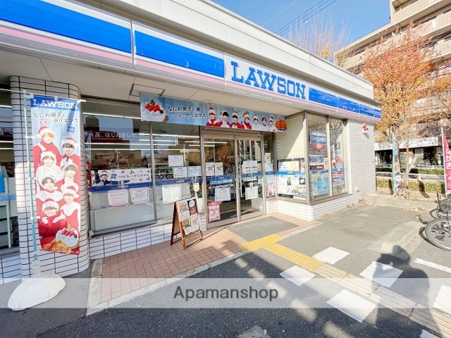 コンビニ　ローソン（コンビニ）まで151m