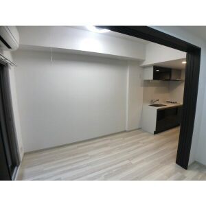 居室・リビング　こちらの居間で趣味の時間をお楽しみください