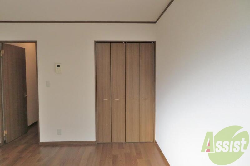 収納　クローゼットも大きめのものが付いておりますので安心ですね。