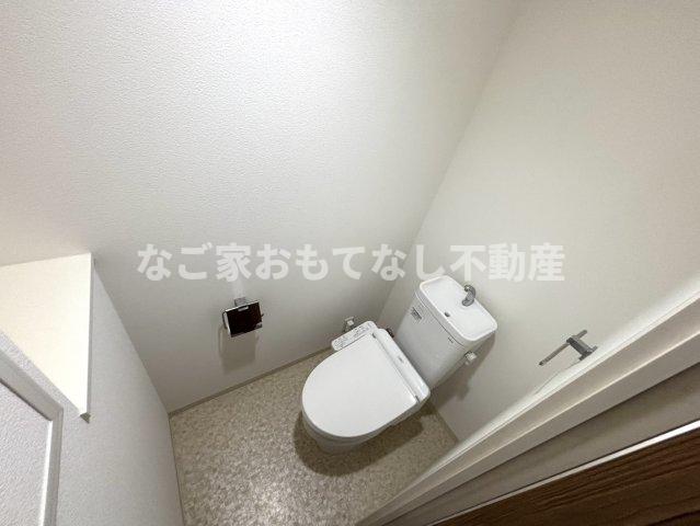 トイレ　※写真は別号室