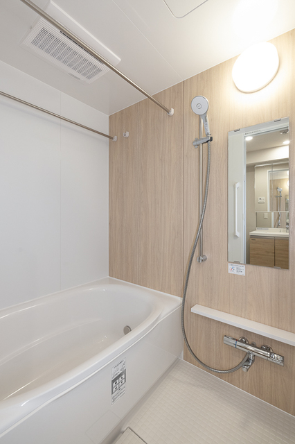 バス・シャワールーム　※写真は同タイプ住戸です。