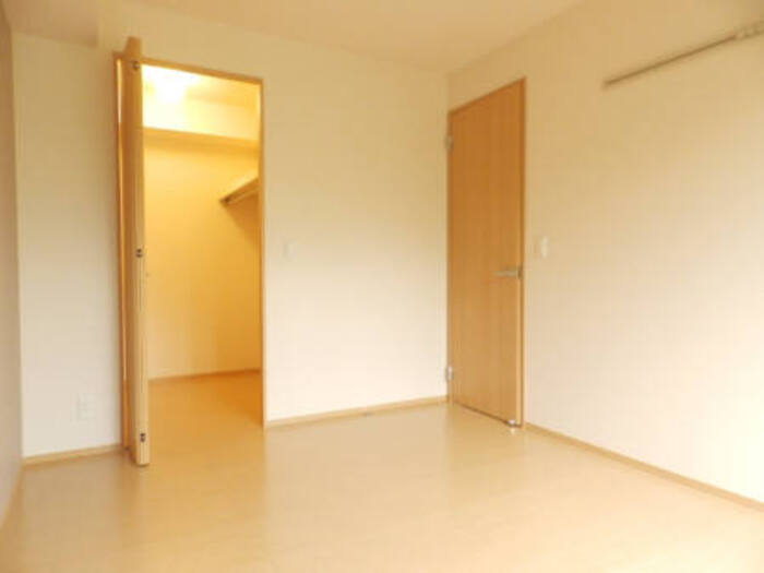 居室・リビング　アルト ポンテ ドゥーエA棟101